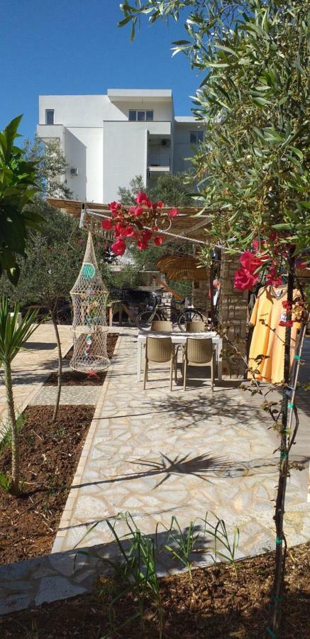 Guest House Solive Himarë Exterior foto